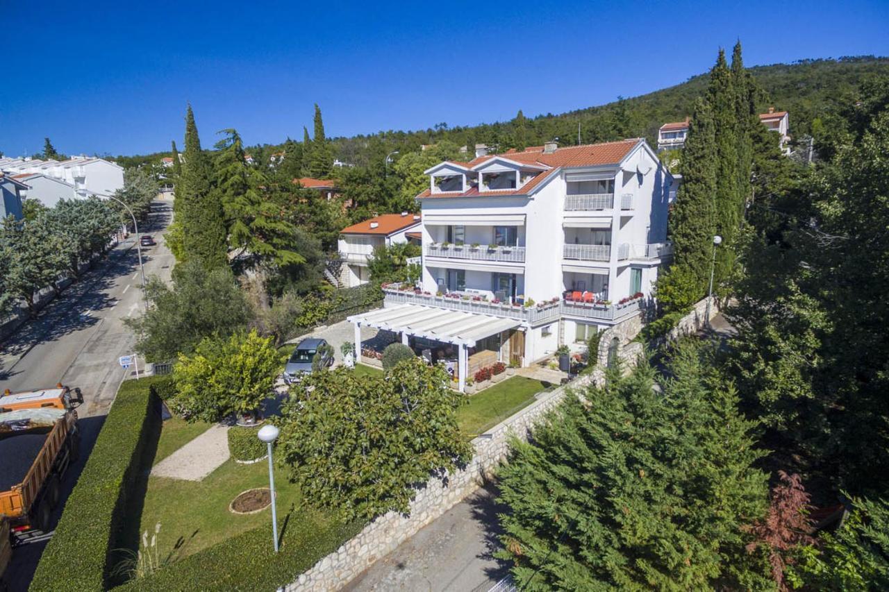 Ivan & Anka Apartments Bojko Selce Esterno foto